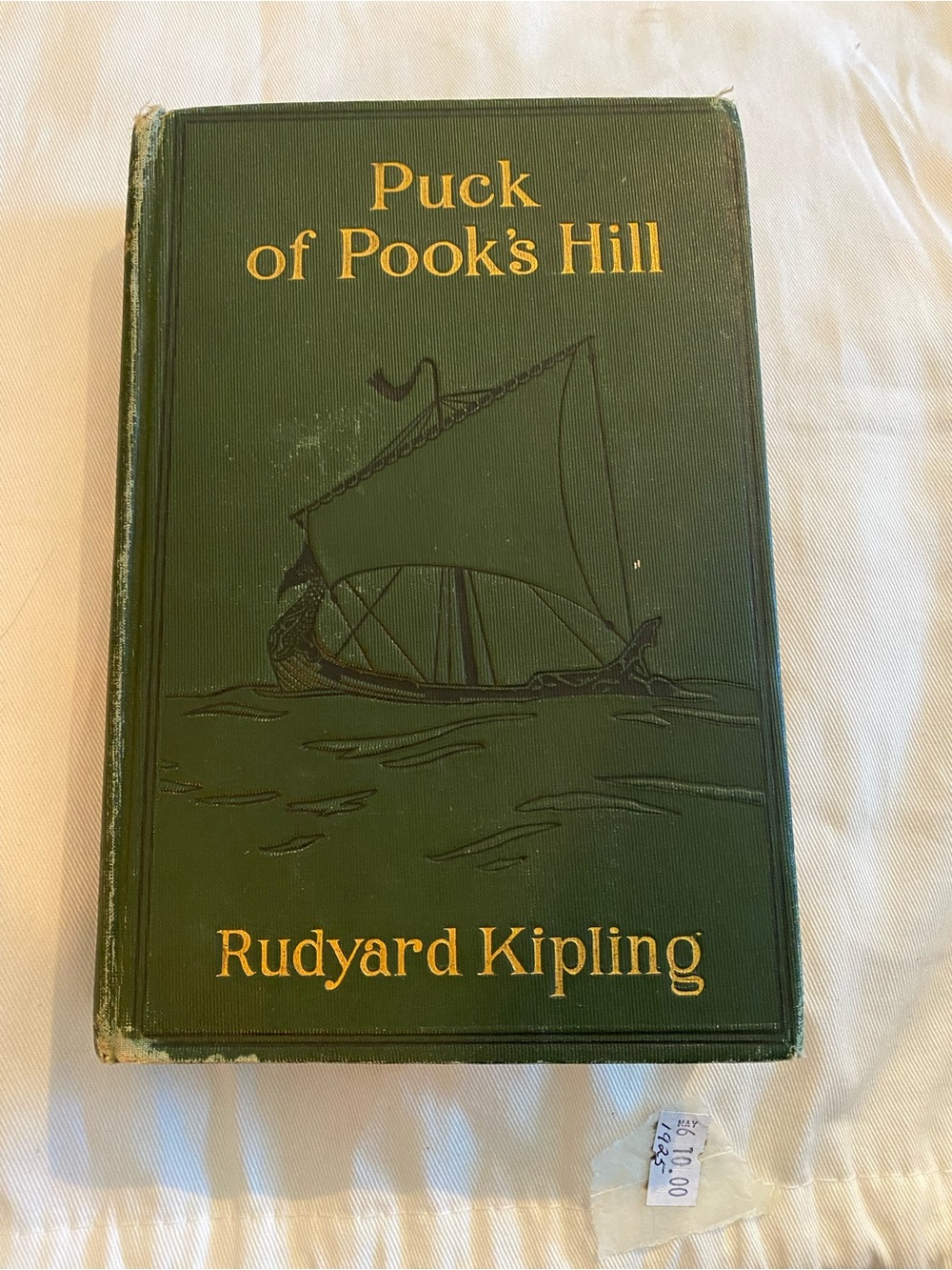 Puck of Pook's Hill by Rudyard Kipling - Green Cloth Hardcover